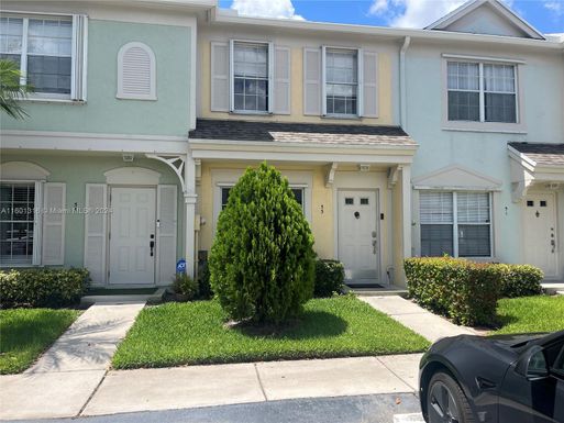 53 Whitehead Cir # 53, Weston FL 33326