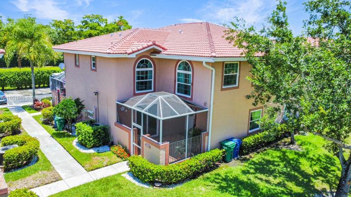 11792 Royal Palm Blvd, Coral Springs FL 33065