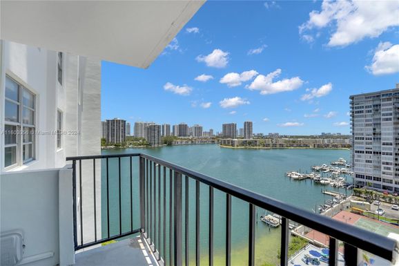 2780 NE 183rd St # 1114, Aventura FL 33160