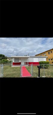 813 SW 5th St, Homestead FL 33030