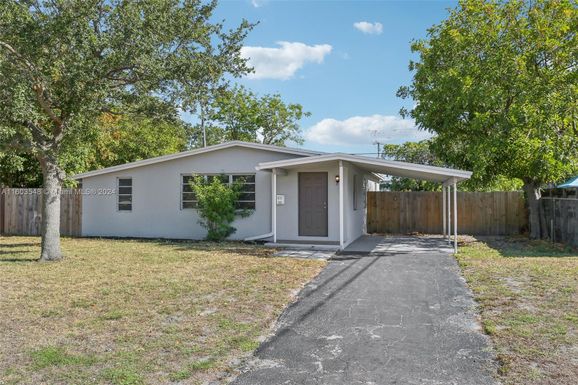 831 NE 61st St, Oakland Park FL 33334