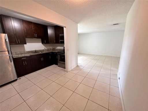 261 NW 42nd St # 2, Oakland Park FL 33309