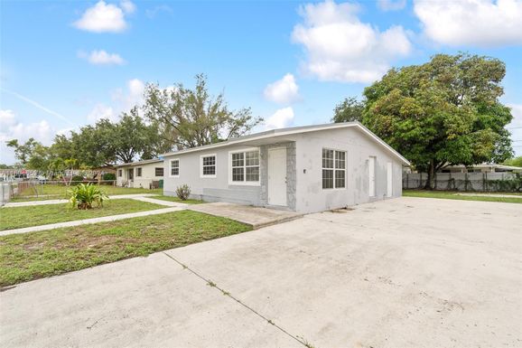 20432 NW 23rd Ct, Miami Gardens FL 33056