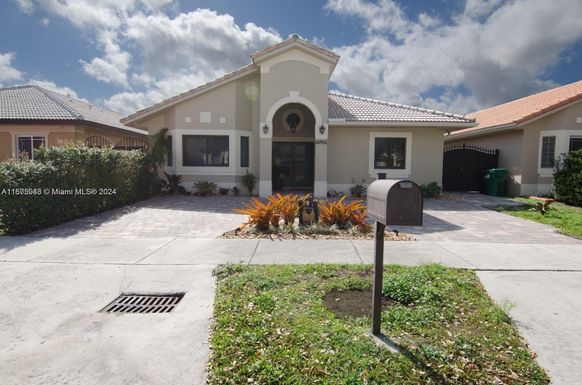 8750 NW 142nd St, Miami Lakes FL 33018