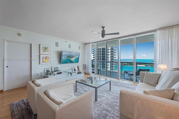 450 Alton Rd # 3203, Miami Beach FL 33139