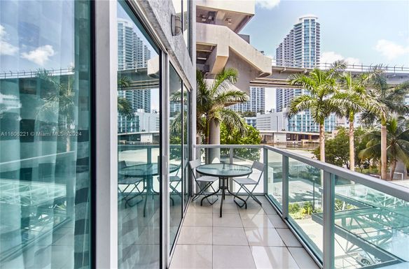 41 SE 5th St # 317, Miami FL 33131