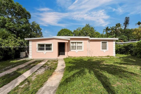 12215 NW Miami Ct, North Miami FL 33168