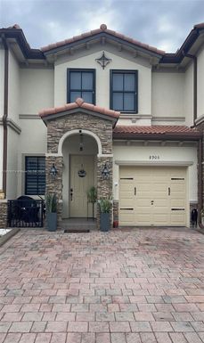 8905 NW 98th Ave # 8905, Doral FL 33178