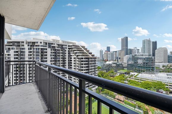 540 Brickell Key Dr # 1807, Miami FL 33131