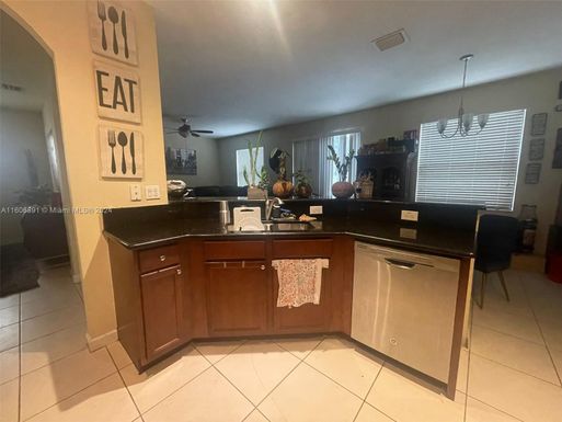 8655 W 33rd Ave # 8655, Hialeah FL 33018