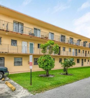 3494 E 4th Ave # 1208, Hialeah FL 33013