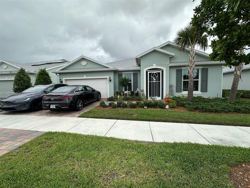 10479 SW Captiva Dr, Port St. Lucie FL 34987