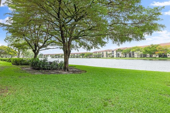 950 SW 138th Ave # 213B, Pembroke Pines FL 33027