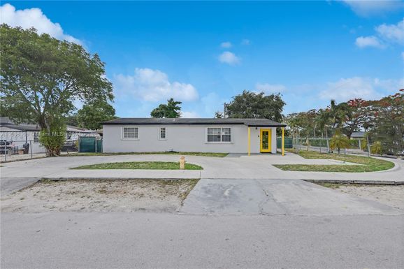 2570 NW 152nd Ter, Miami Gardens FL 33054