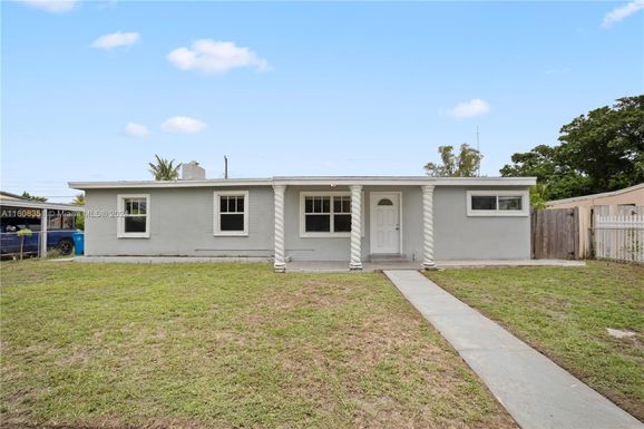 3740 SW 44th Ave, West Park FL 33023