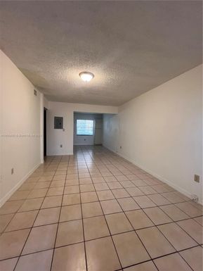 217 NW 13th Ave # 1, Miami FL 33125