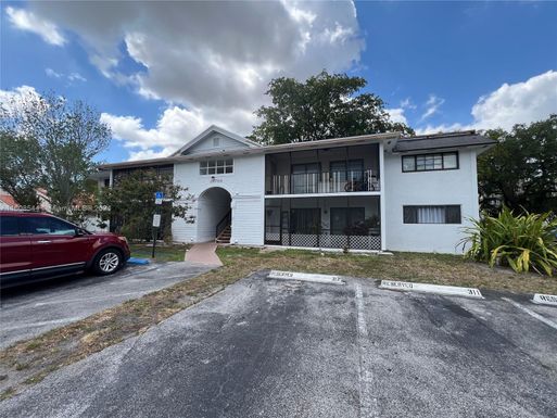 18755 NW 62nd Ave # 103, Hialeah FL 33015