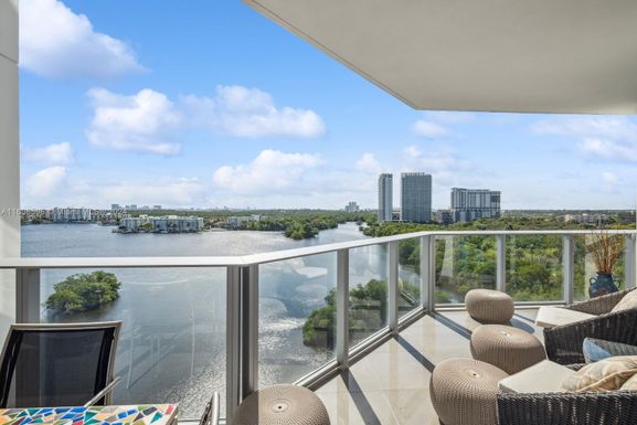 17111 Biscayne Blvd # 1004, North Miami Beach FL 33160