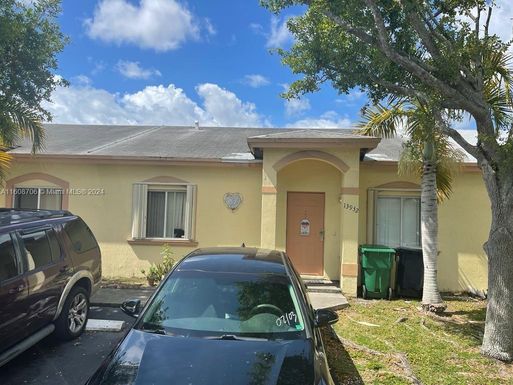 28422 SW 141st Pl, Homestead FL 33033