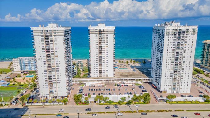 2201 S Ocean Dr # 1106, Hollywood FL 33019