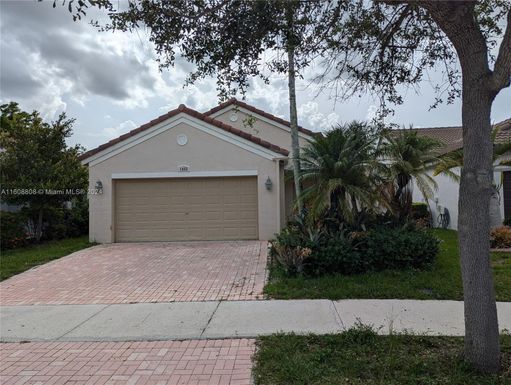 1453 Majesty Ter, Weston FL 33327