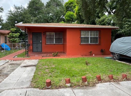 21 NE 183rd Ter, Miami FL 33179