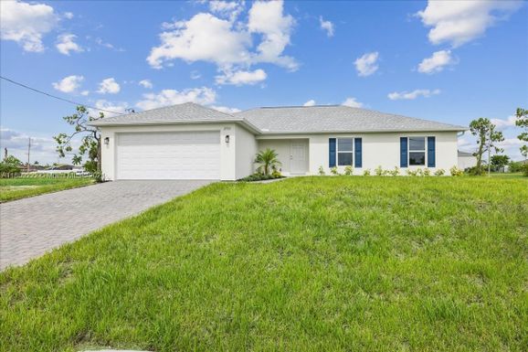 2721 NW 20th Ave, Cape Coral FL 33993