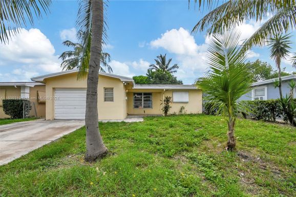 1106 S E St, Lake Worth FL 33460