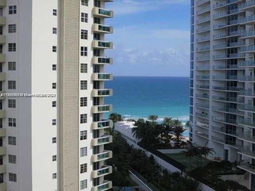 3000 S Ocean Dr # 1006, Hollywood FL 33019