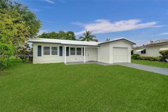 7501 NW 69th Ave, Tamarac FL 33321