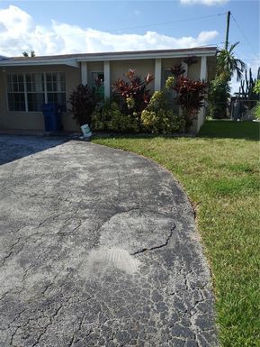 8511 Sunset Strip, Sunrise FL 33322