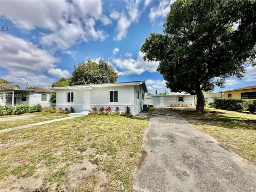 2923 NW 63rd St Rear, Miami FL 33147