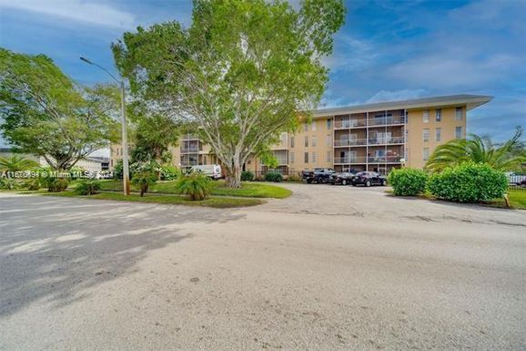 4848 NW 24th Ct # 230, Lauderdale Lakes FL 33313