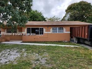 3002 SW 68th Ave, Miramar FL 33023