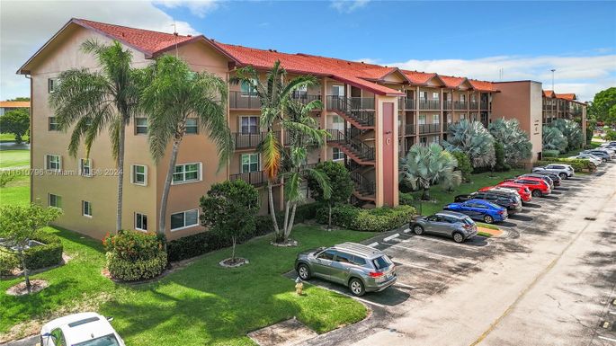 100 SW 130th Ter # 303C, Pembroke Pines FL 33027