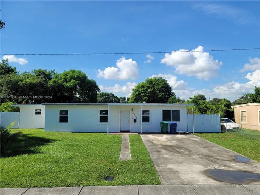 2510 NW 160th St, Miami Gardens FL 33054