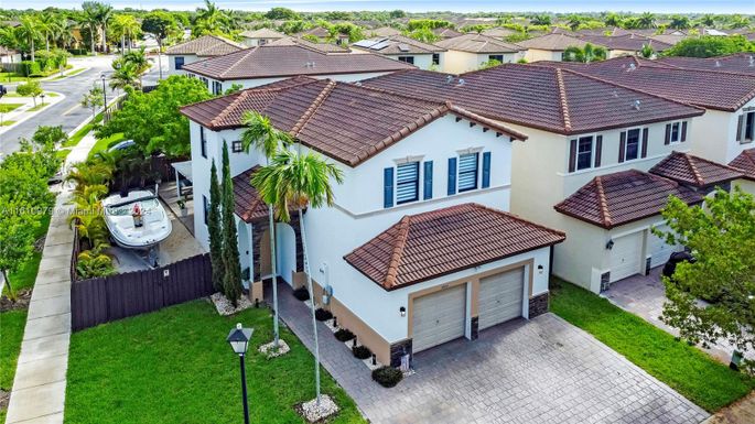 9209 SW 227th Ln, Cutler Bay FL 33190