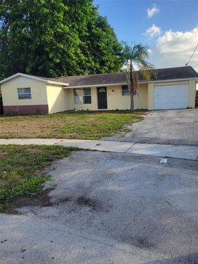 6860 NW 7th Ct, Margate FL 33063