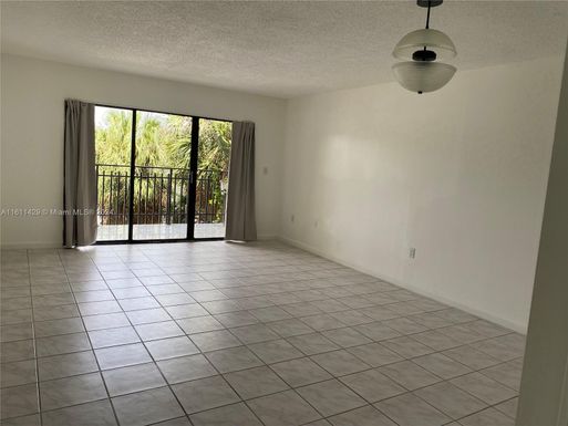 650 NE 149th St # 308A, Miami FL 33161