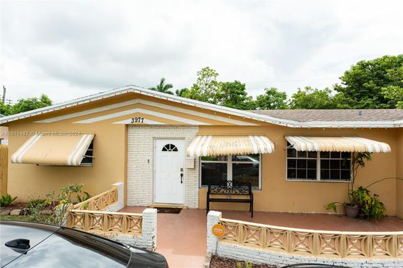 3977 NW 36th Ter, Lauderdale Lakes FL 33309