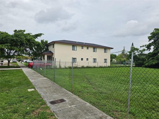 10455 SW 179th St # 1, Miami FL 33157