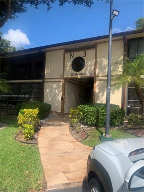 10959 W Clairmont Cir # 211, Tamarac FL 33321