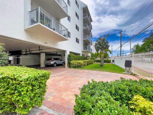 1674 Bay Rd # 201, Miami Beach FL 33139