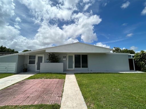 9741 Bahama Dr, Cutler Bay FL 33189