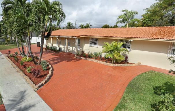 8861 SW 88th St, Miami FL 33176