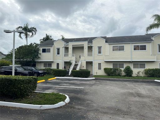 3477 NW 44th St # 201, Oakland Park FL 33309