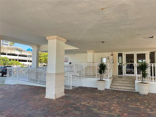 7545 E Treasure Dr # 5K, North Bay Village FL 33141