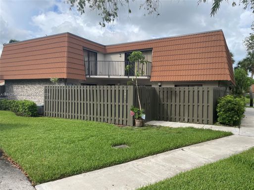 1501 SW 110th Way, Davie FL 33324