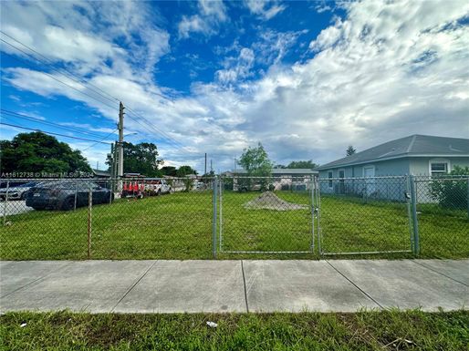 2102 NW 69th Ter, Miami FL 33147