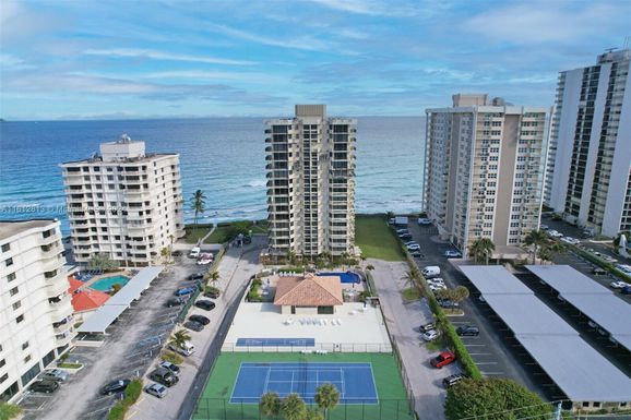 5460 N OCEAN DR # 1L, Singer Island FL 33404